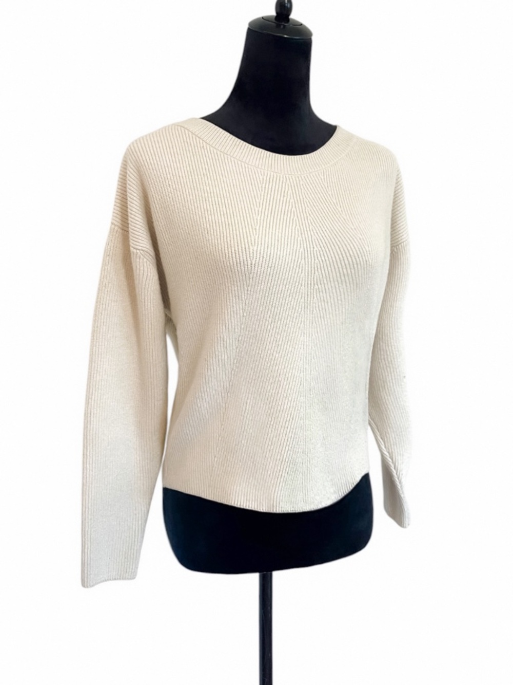 🍓 3 for 45- Zara Cream Sweater with Directional Knit